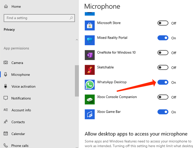 Чтобы совершать голосовые вызовы, разрешите WhatsApp доступ к микрофонам в Windows 10.